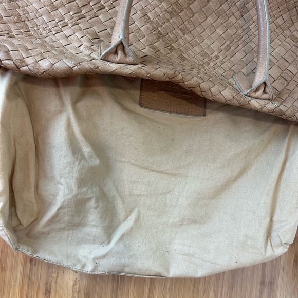FALOR FIRENZE ITALIAN HAND WOVEN CAMEL TOTE - Picture 4 of 13